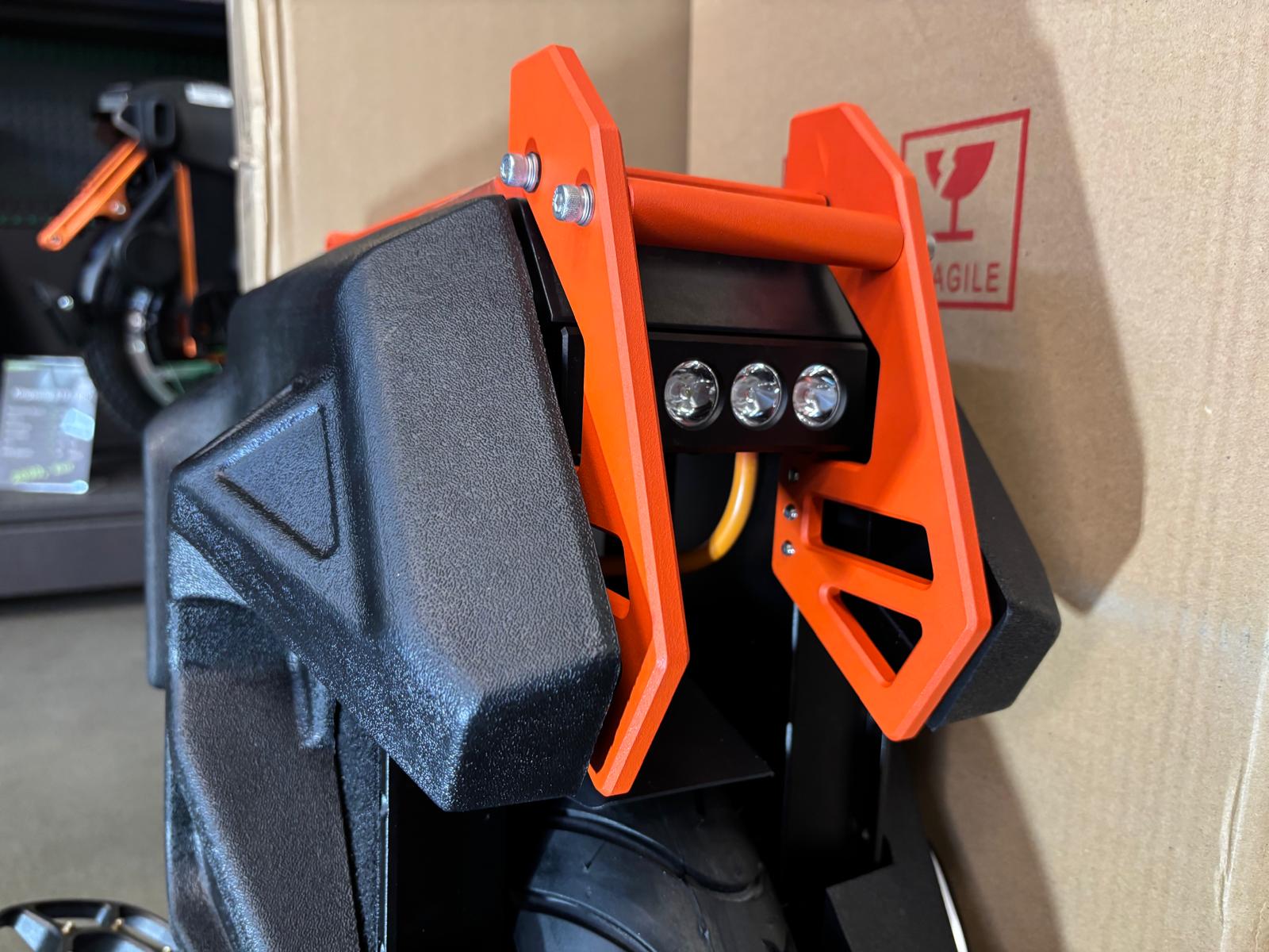Begode Elektriskais unicikls Falcon ar 50 S baterijam un divam atsperem komplektā