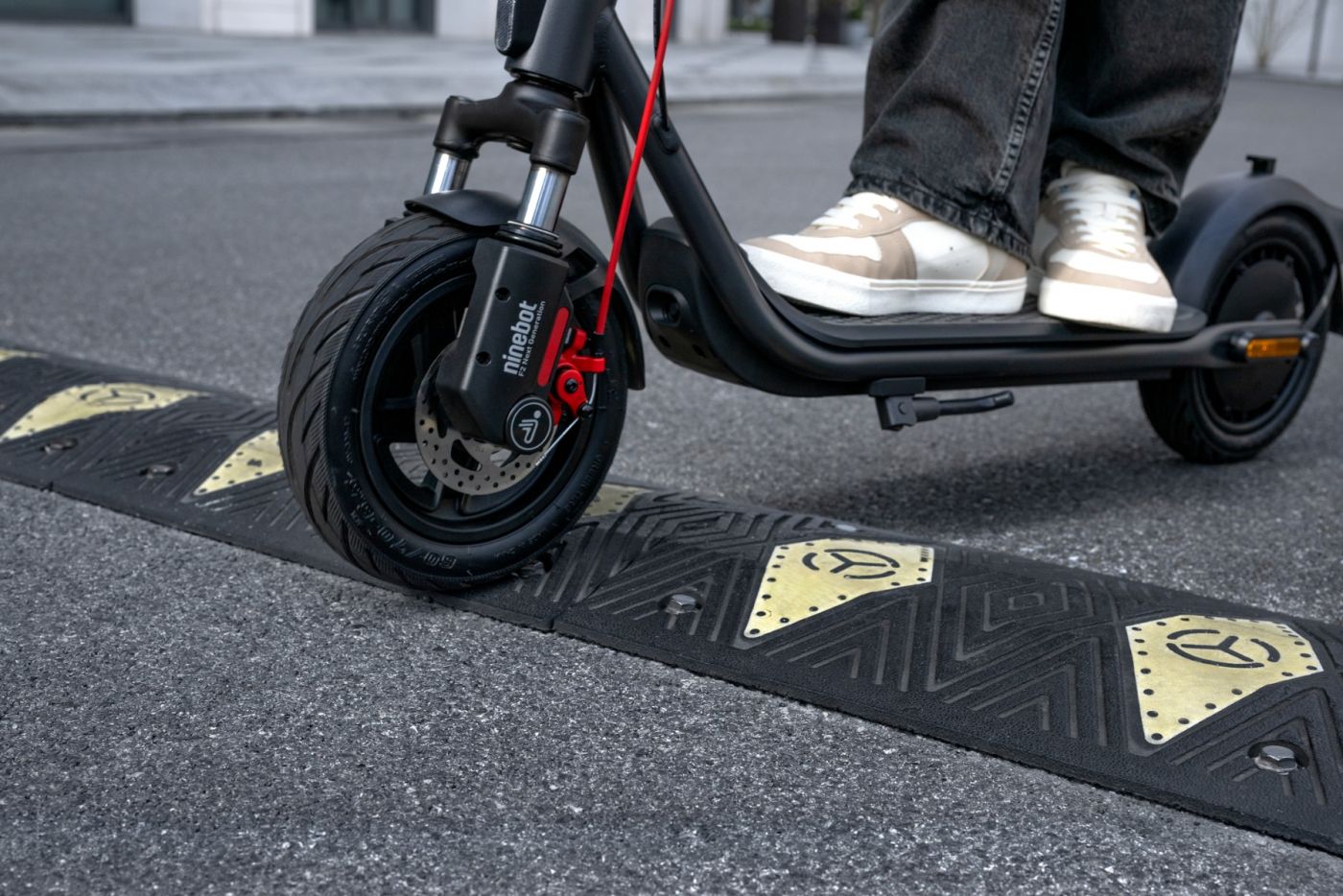 Ninebot by Segway F2 PRO E II KickScooter jaunums 2025 gadā